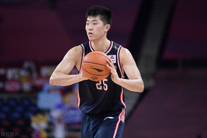咪咕体育-杜锋背锅！重用25岁前锋，场均1.6分，打7年没长进，接班周鹏无望|张皓嘉|杜润旺|广东|小前锋|广东男篮_新浪体育_新浪新闻